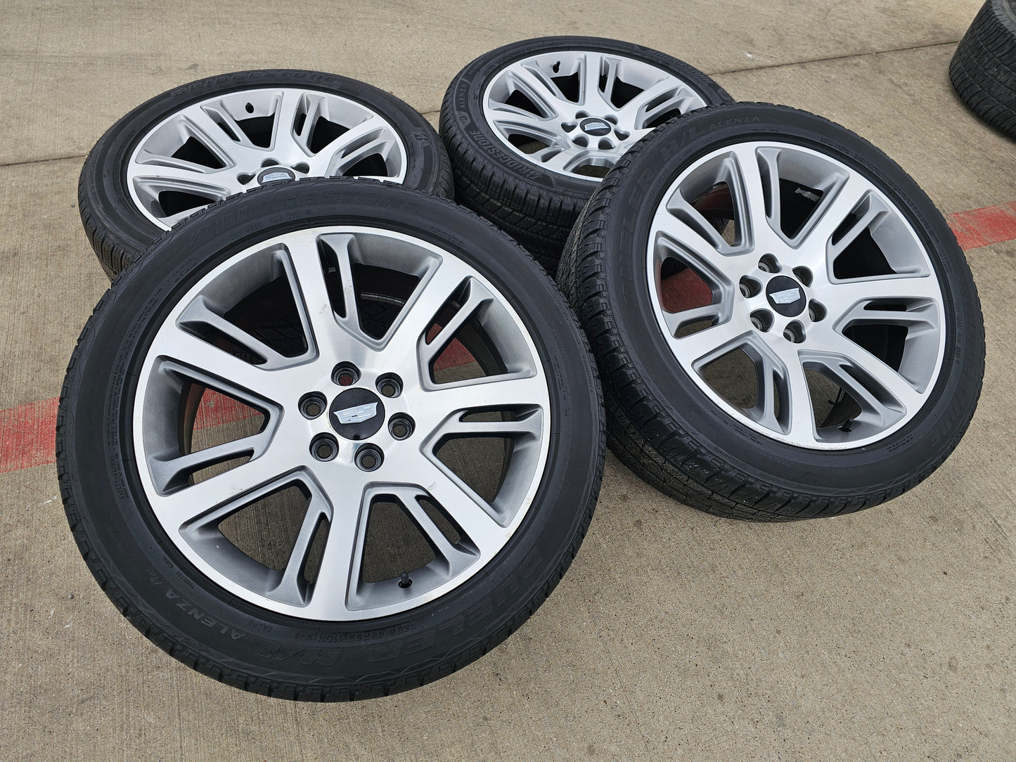 22" Cadillac Escalade Platinum OEM 4738 wheels rims tires