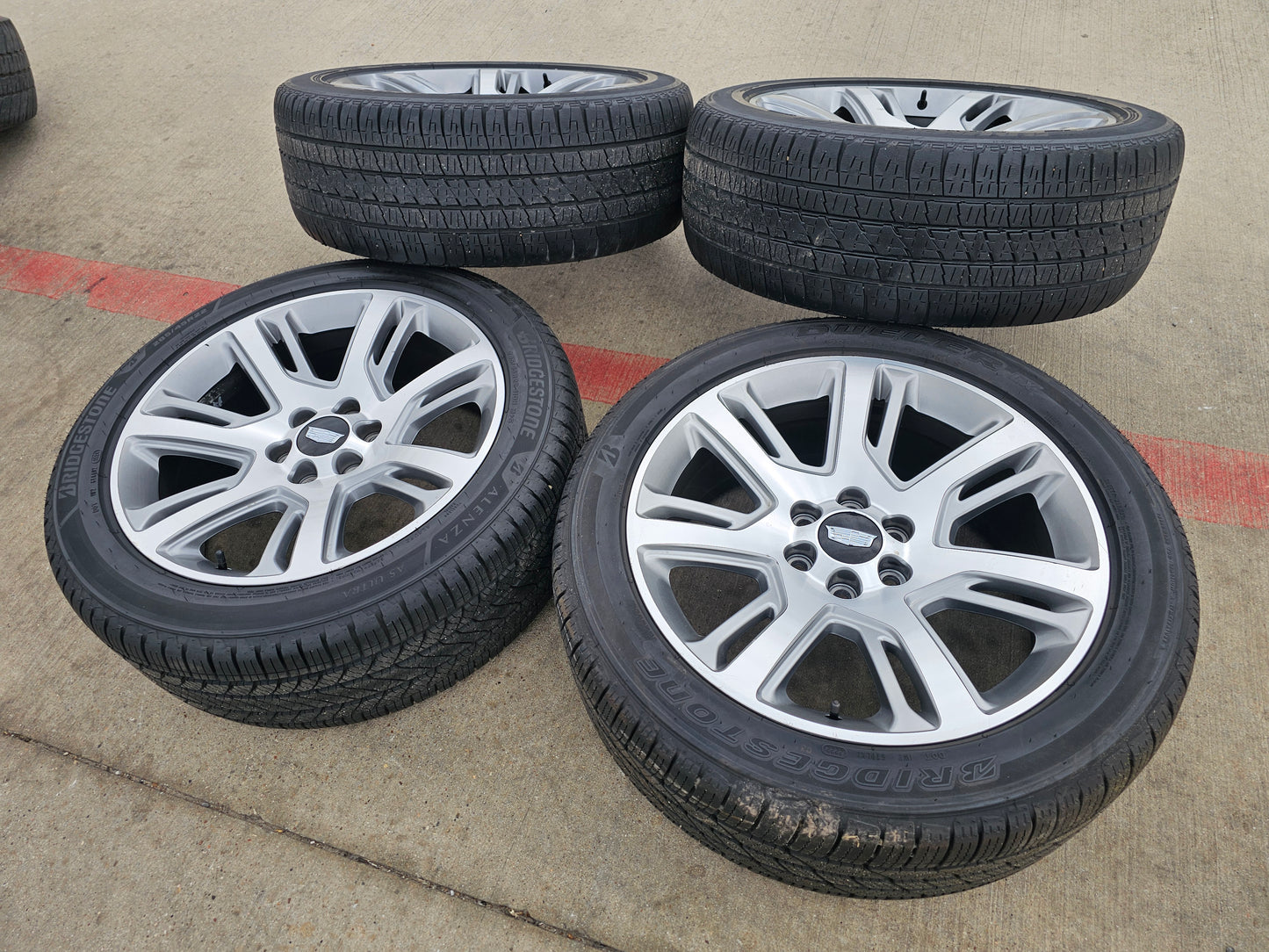 22" Cadillac Escalade Platinum OEM 4738 wheels rims tires