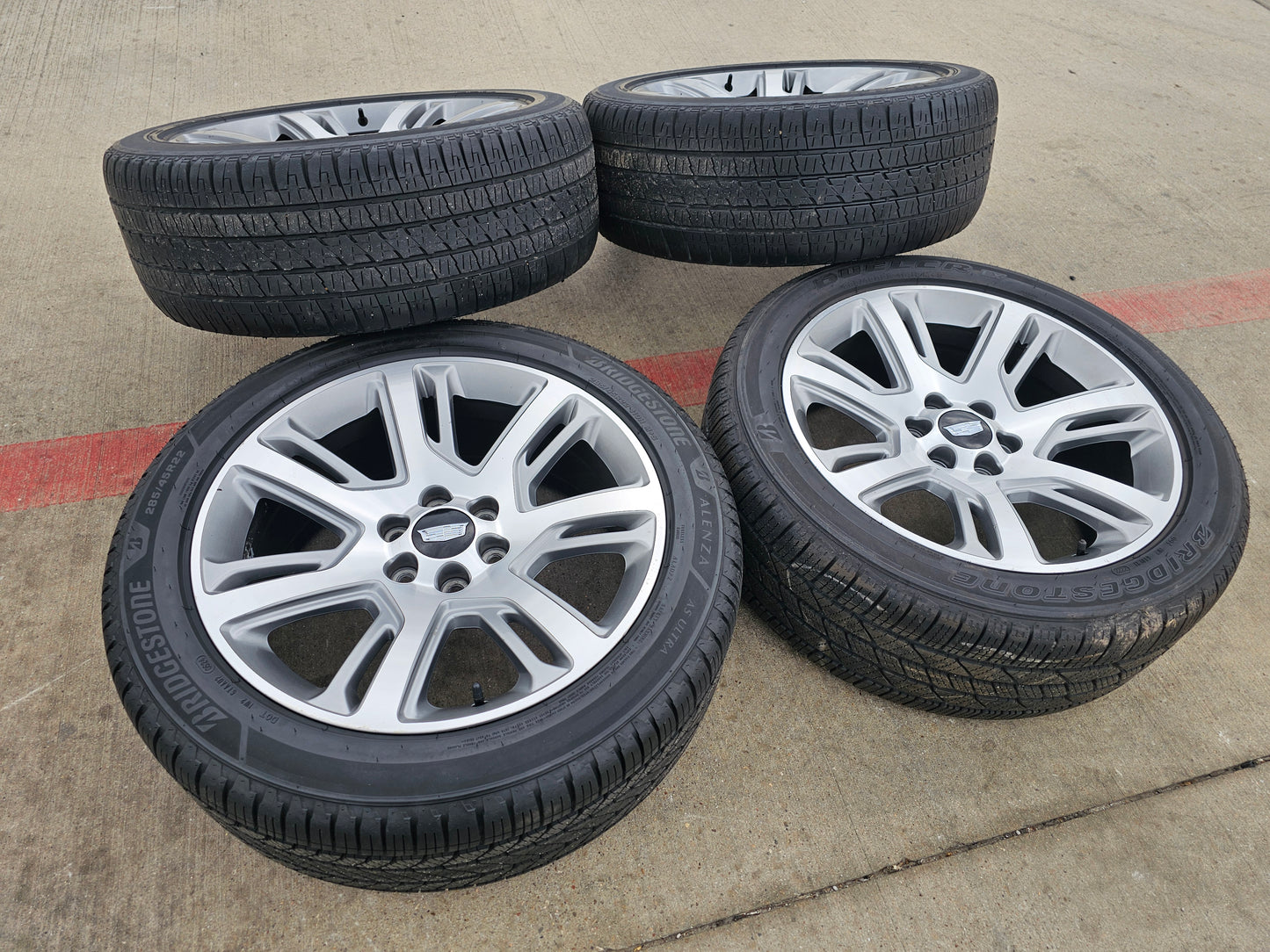 22" Cadillac Escalade Platinum OEM 4738 wheels rims tires