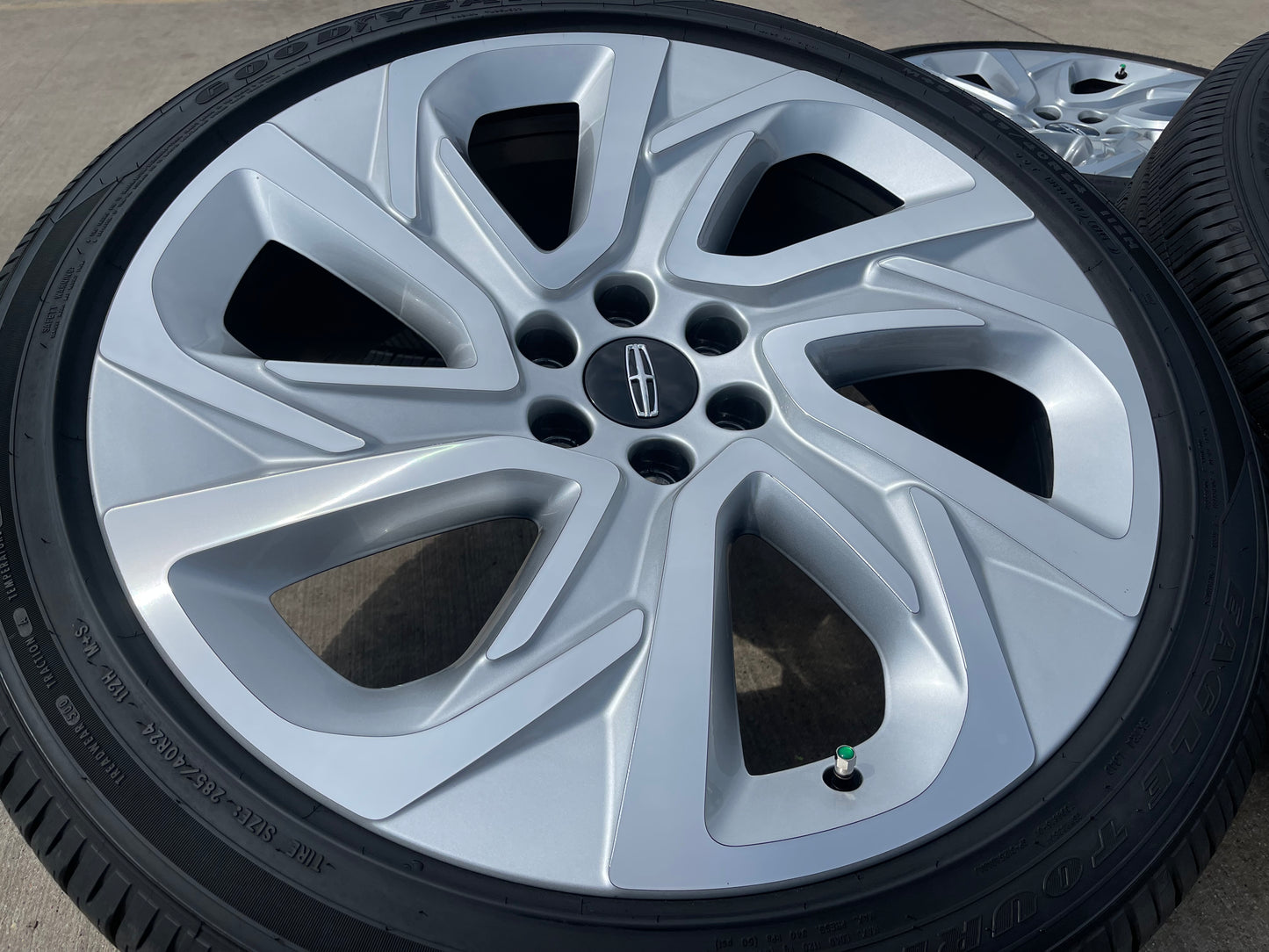 24" Lincoln Navigator OEM rims wheels Ford F-150 Expedition 2024 2025 2026 NEW