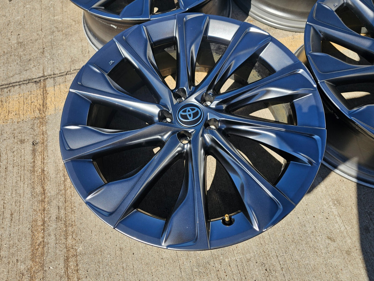 21" Toyota Crown OEM wheels rims 75332 Rav4 Camry Avalon Lexus 2023 2024 2025
