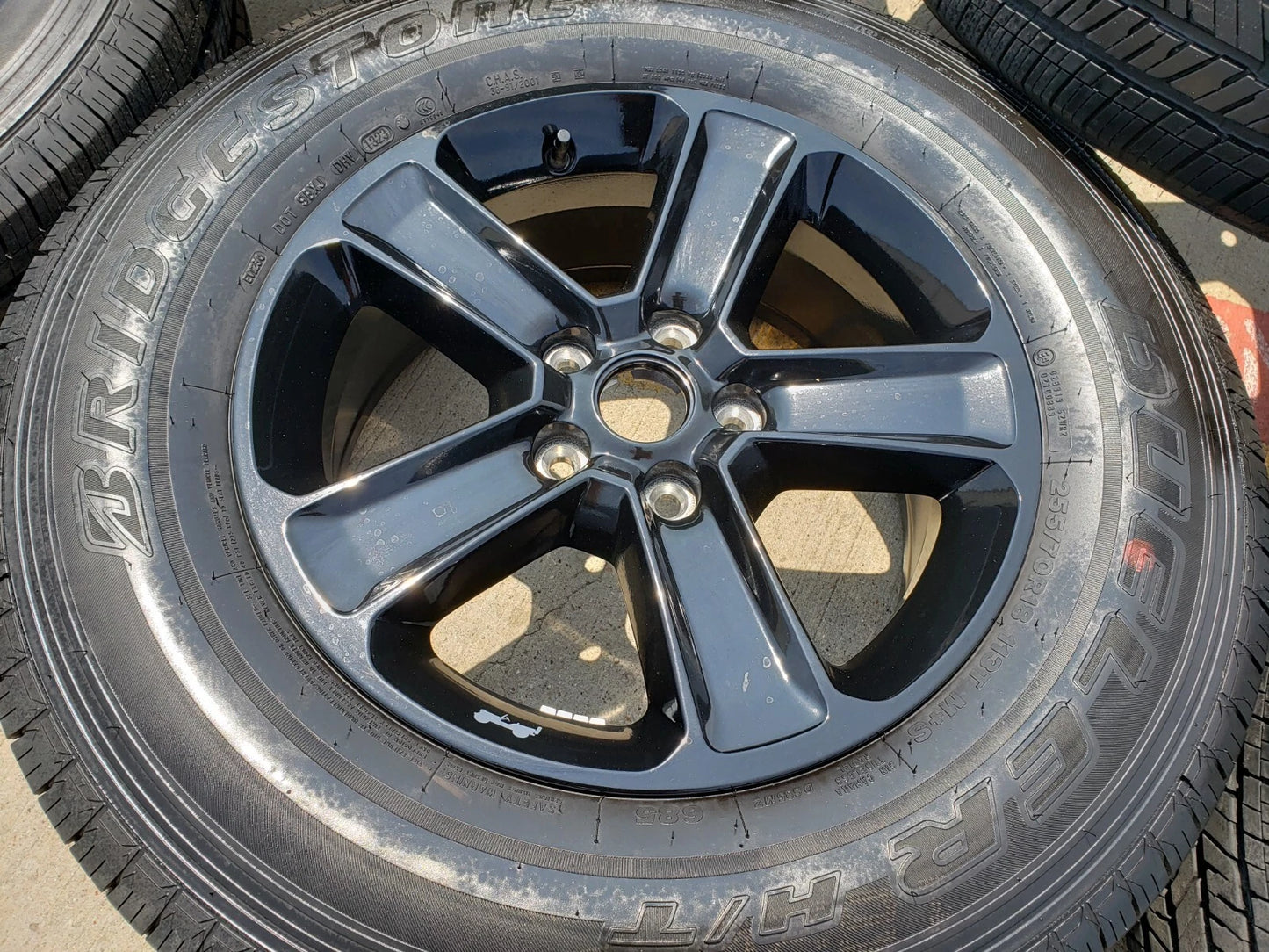 18" Jeep Wrangler Altitude Black OEM wheels rims 9255 9221 tires 2022 2023 2024