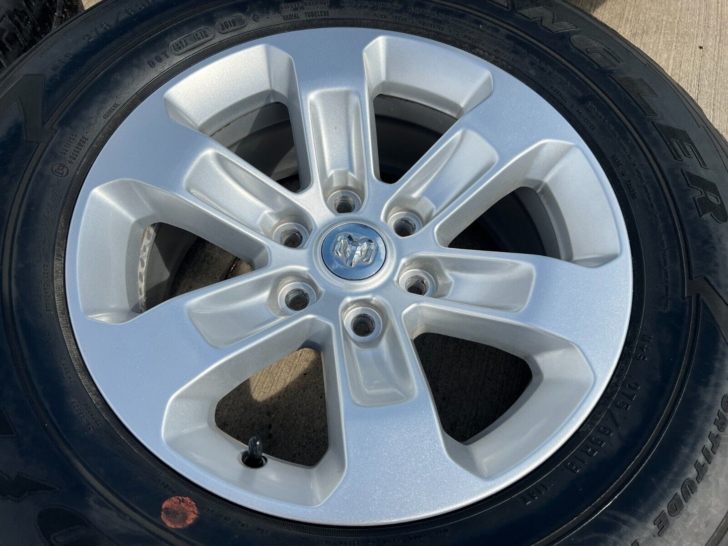 18" Dodge Ram 1500 OEM wheels rims 2672 tires 2020 2021 2022 2023 2024