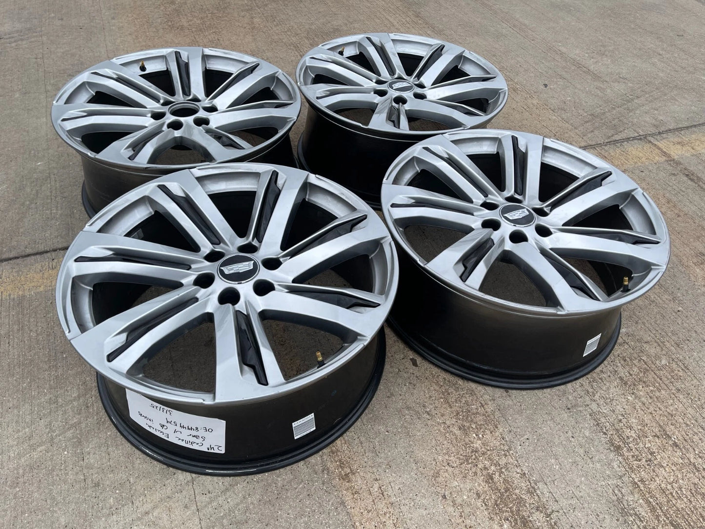 (1) 24" Cadillac Escalade V Platinum OEM wheel rim spare 2024 2025 2026 NEW