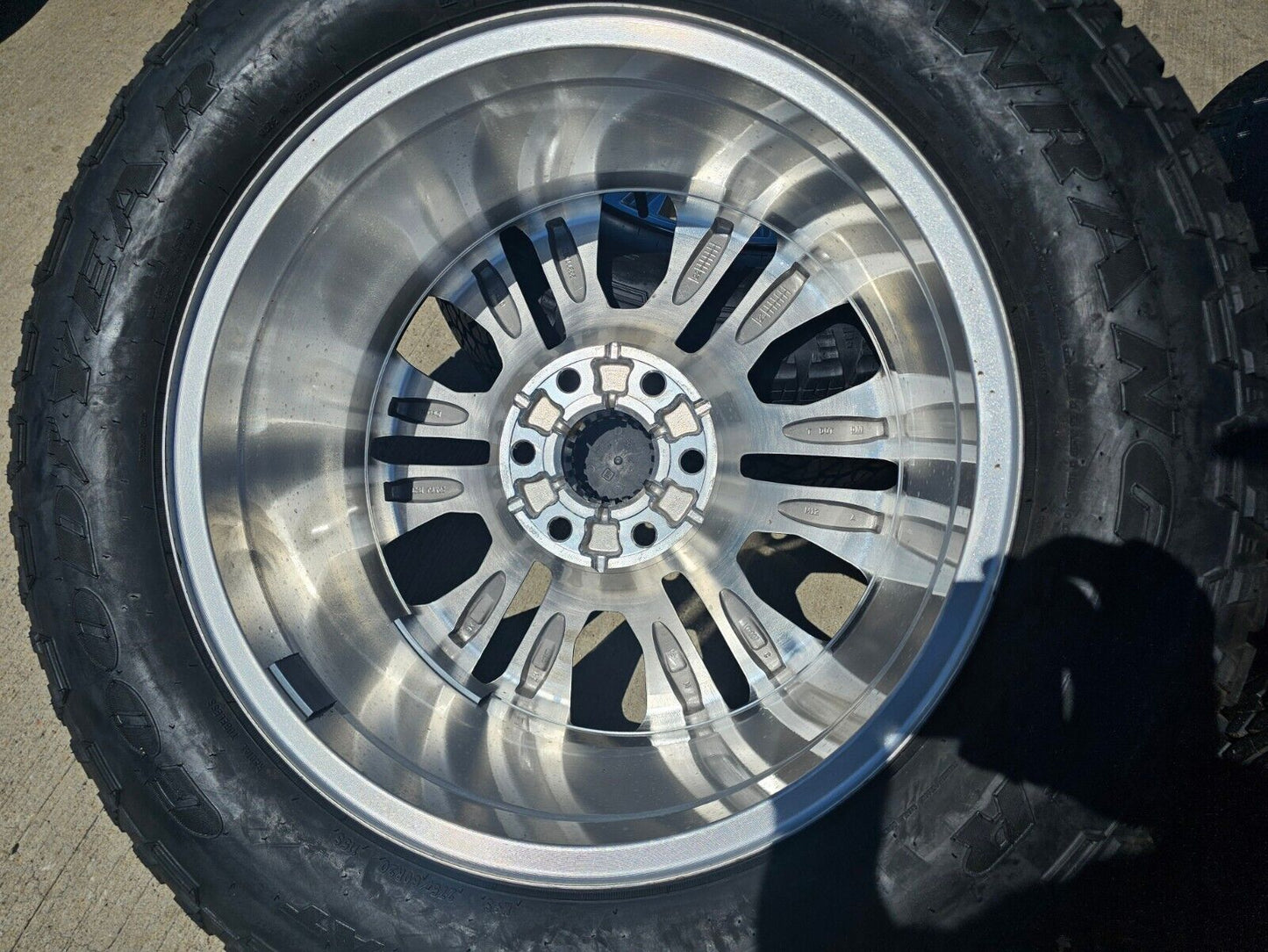 20" GMC Sierra Yukon DENALI OEM 5917 wheels rims 2022 2023 2024 2025 NEW A/T