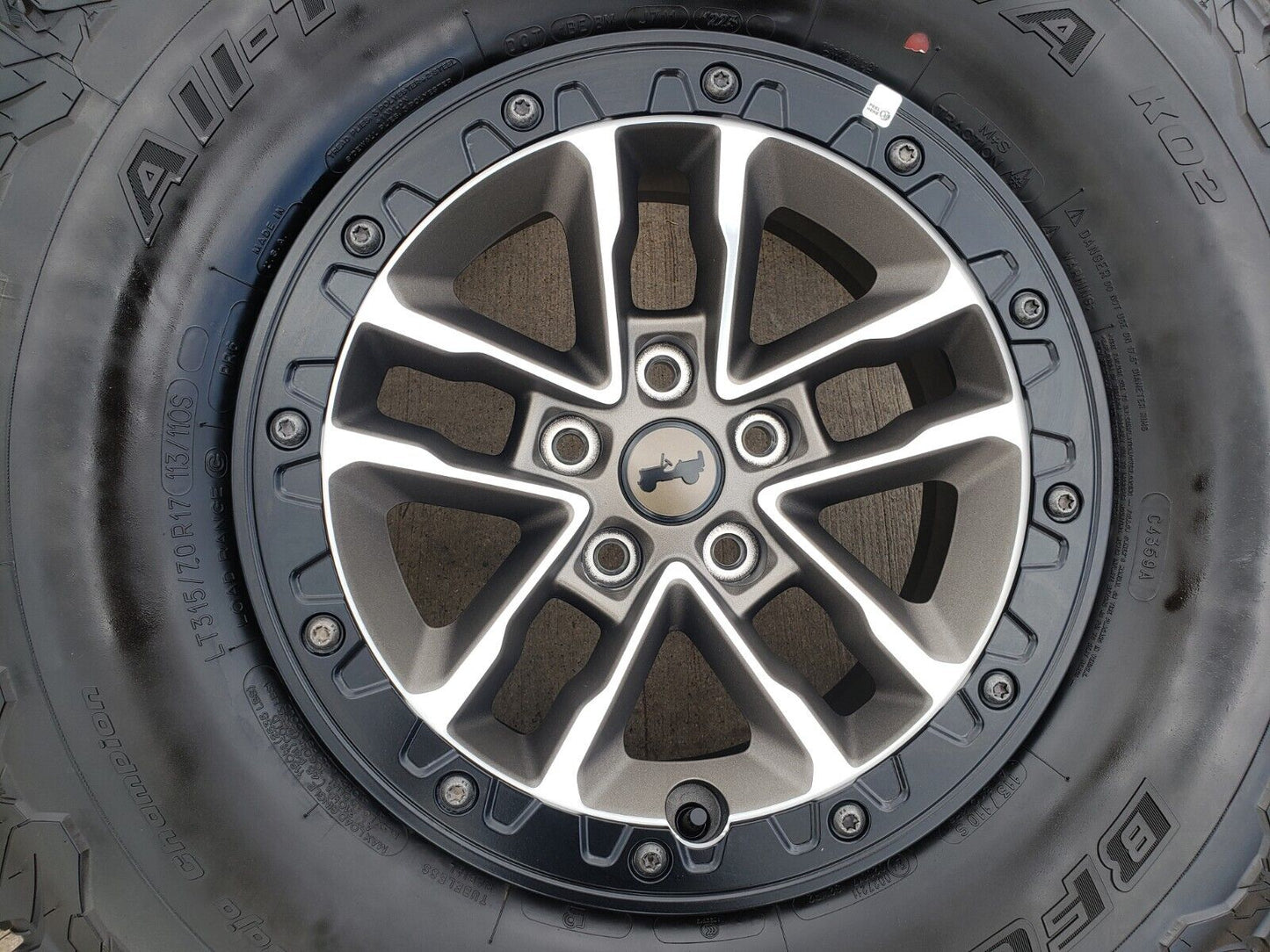 17" Jeep Wrangler 392 Gladiator Rubicon OEM BEADLOCK wheels rims NEW 2024 2025