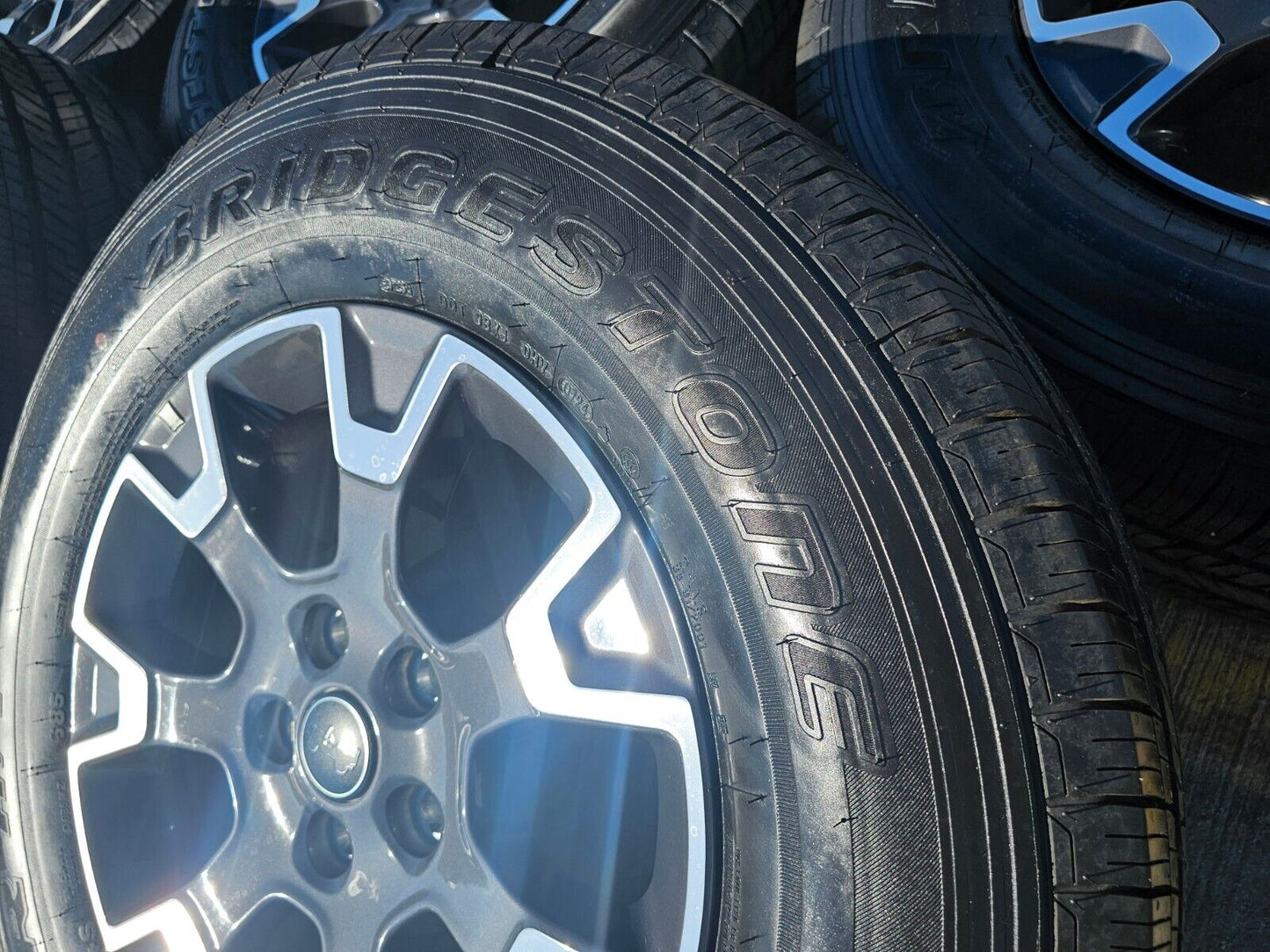 18" Jeep Wrangler Gladiator OEM wheels rims Grand Cherokee 2024 2025 NEW