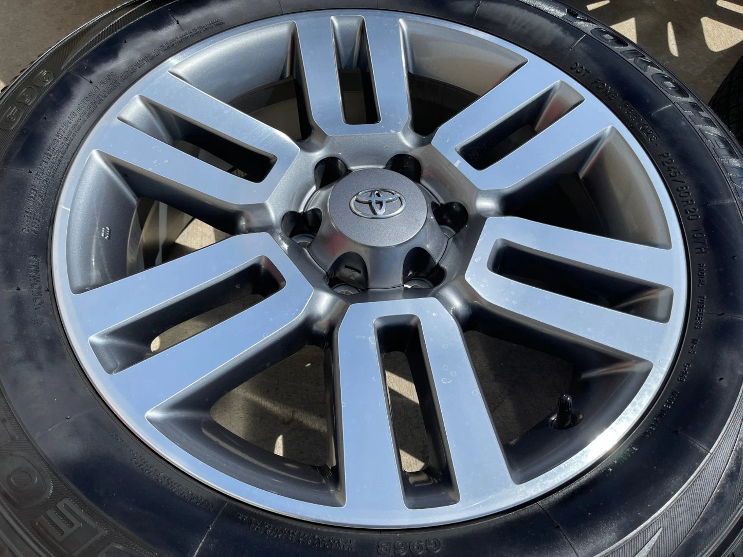 20" Toyota Tacoma 4Runner FJ Cruiser Lexus OEM 69561 wheels rims tires
