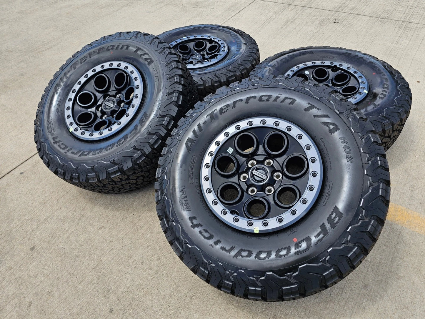 17" Ford F-150 Raptor OEM BEADLOCK rims wheels BFG KO2 37" tires NEW