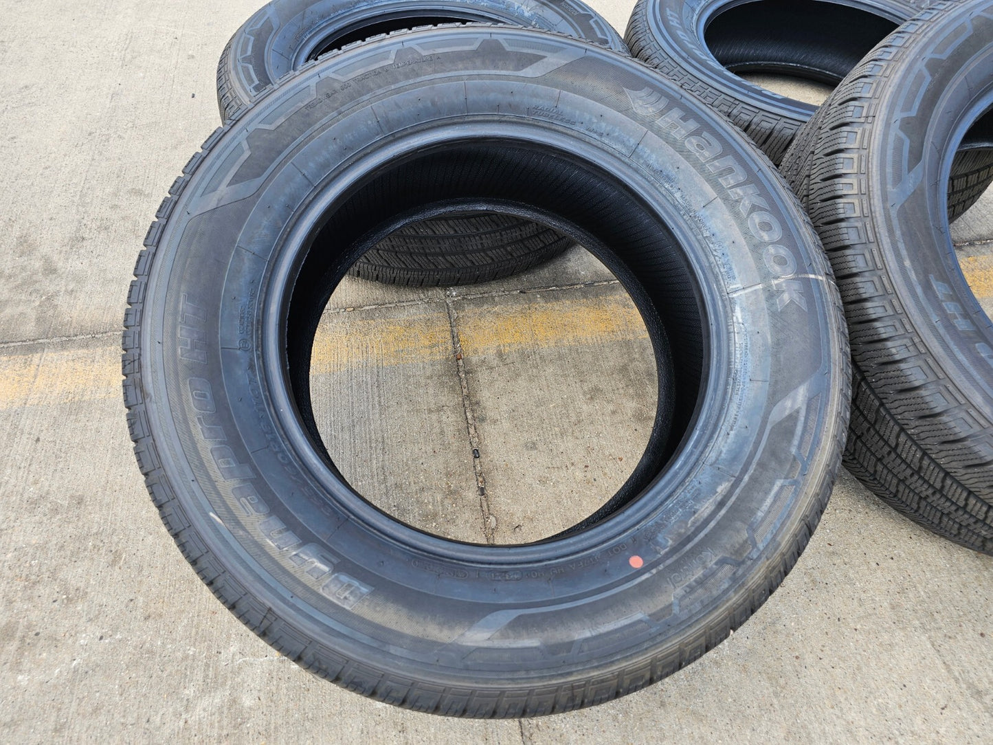 (4) 265/60/18 Hankook Dynapro H/T tires NEW TAKE OFFS!