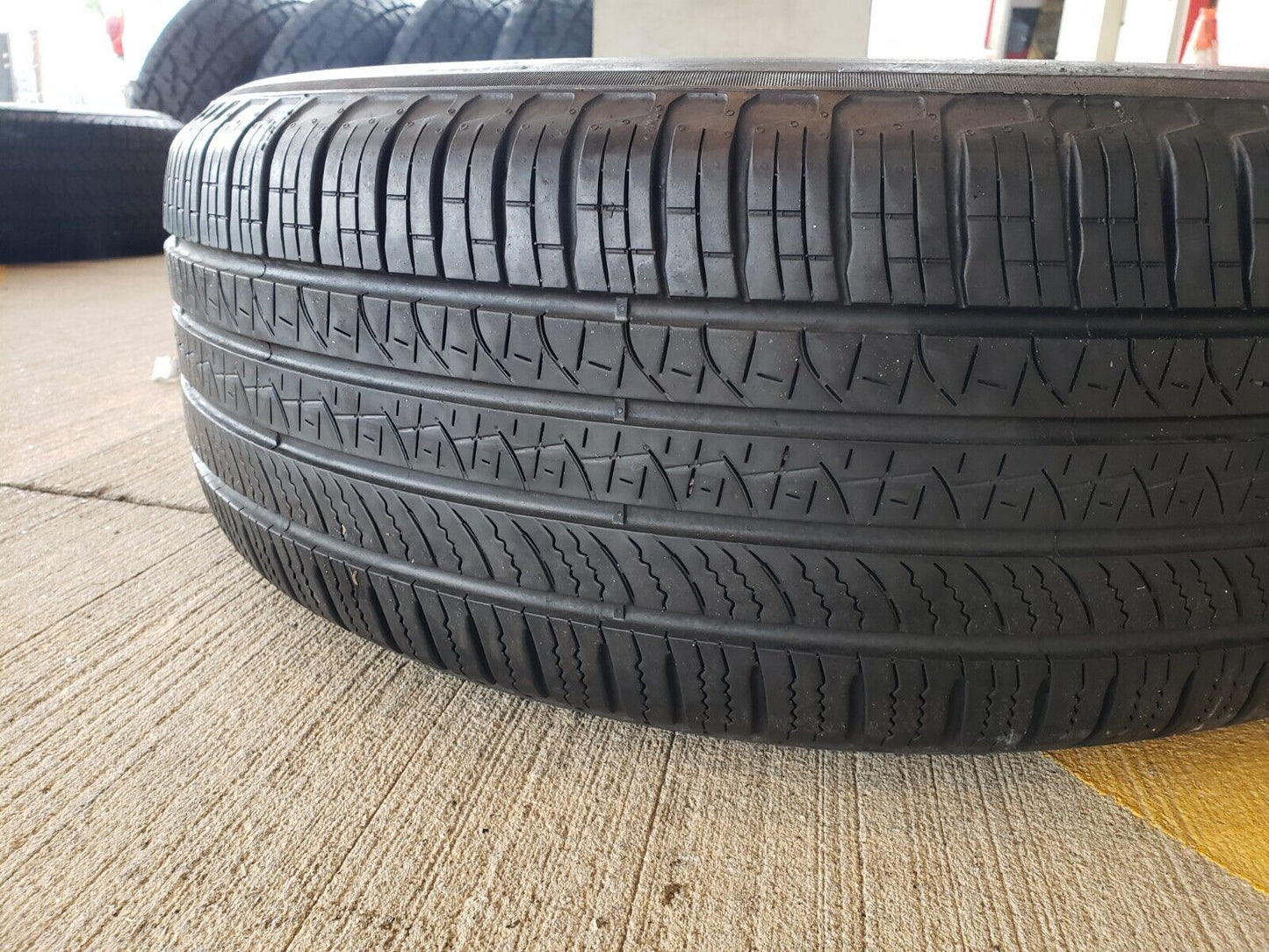 (1) 255/65/19 Pirelli Scorpion Zero A/S tire 114V 255/65r19 M+S LR