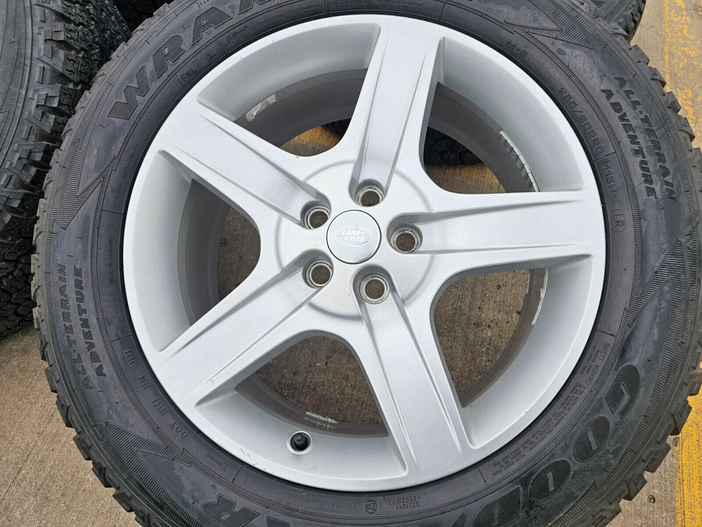 20" Land Rover Defender OEM wheels rims 72352 96980 Range 2023 2024 2025