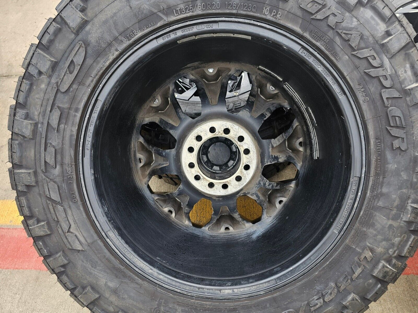 20x12 Fuel D546 Assault Chevy Silverado Ford F-150 RAM wheels rims 6x139 6x135