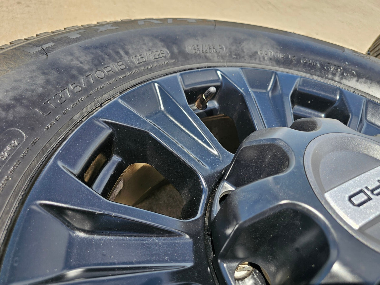 18" Ford F-250 F-350 OEM rims wheels 10097 tires MICHELIN