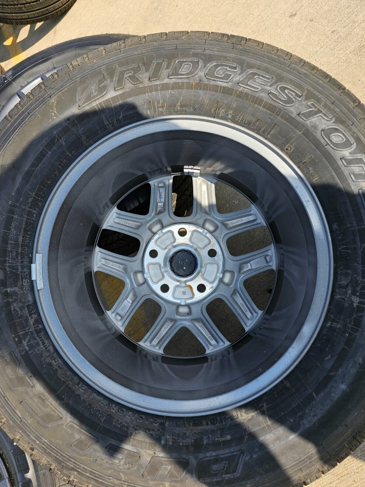 17" Jeep Wrangler Rubicon Sport S OEM wheels rims 51649 Gladiator 2024 2025 NEW
