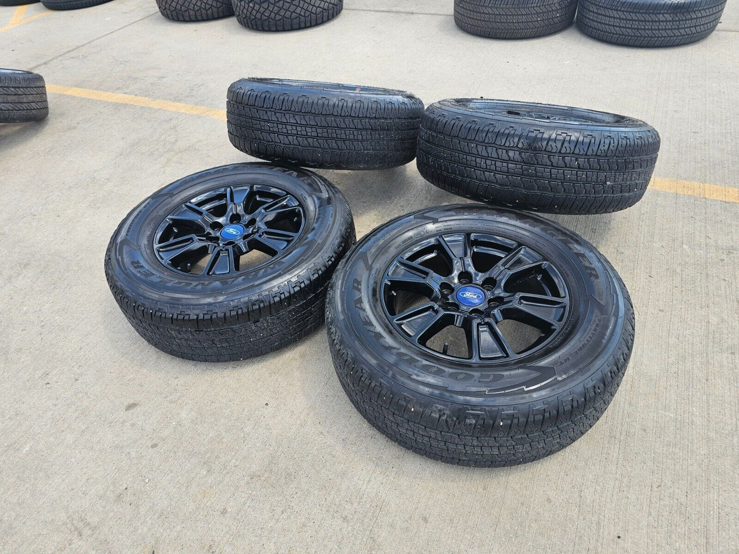 18" Ford F-150 Expedition OEM Black rims wheels 3998 tires