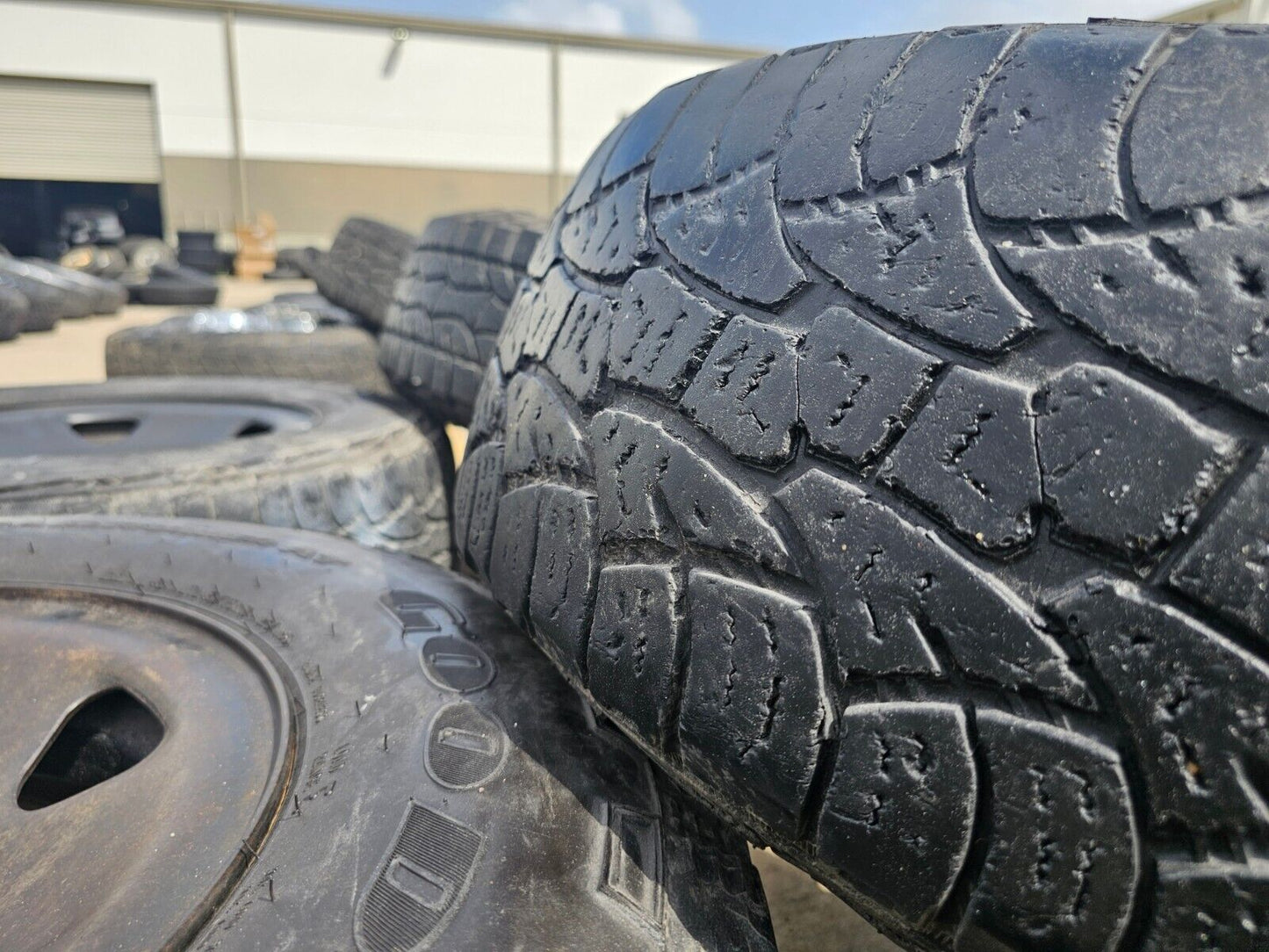 17" Ford F-250 F-350 OEM 3620 3621 wheels rims tires