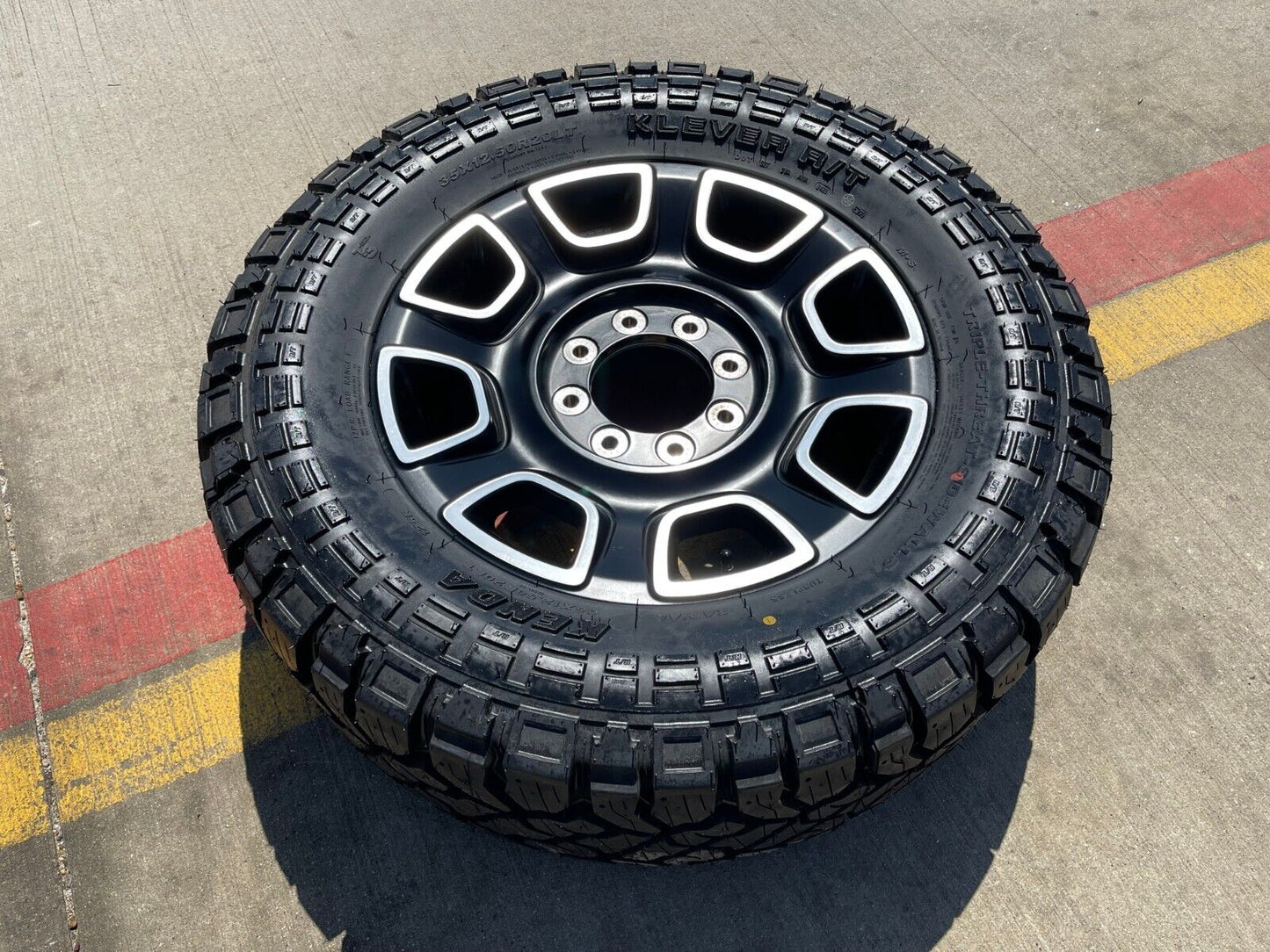 20" Ford F-250 F-350 OEM Lariat Platinum wheel rim 10486 2024 2025 NEW 35"
