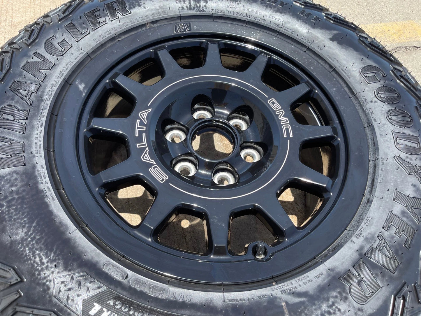 (1) 18" AEV SALTA GMC Sierra AT4X Chevy Silverado OEM rim wheel 2024 2025 NEW