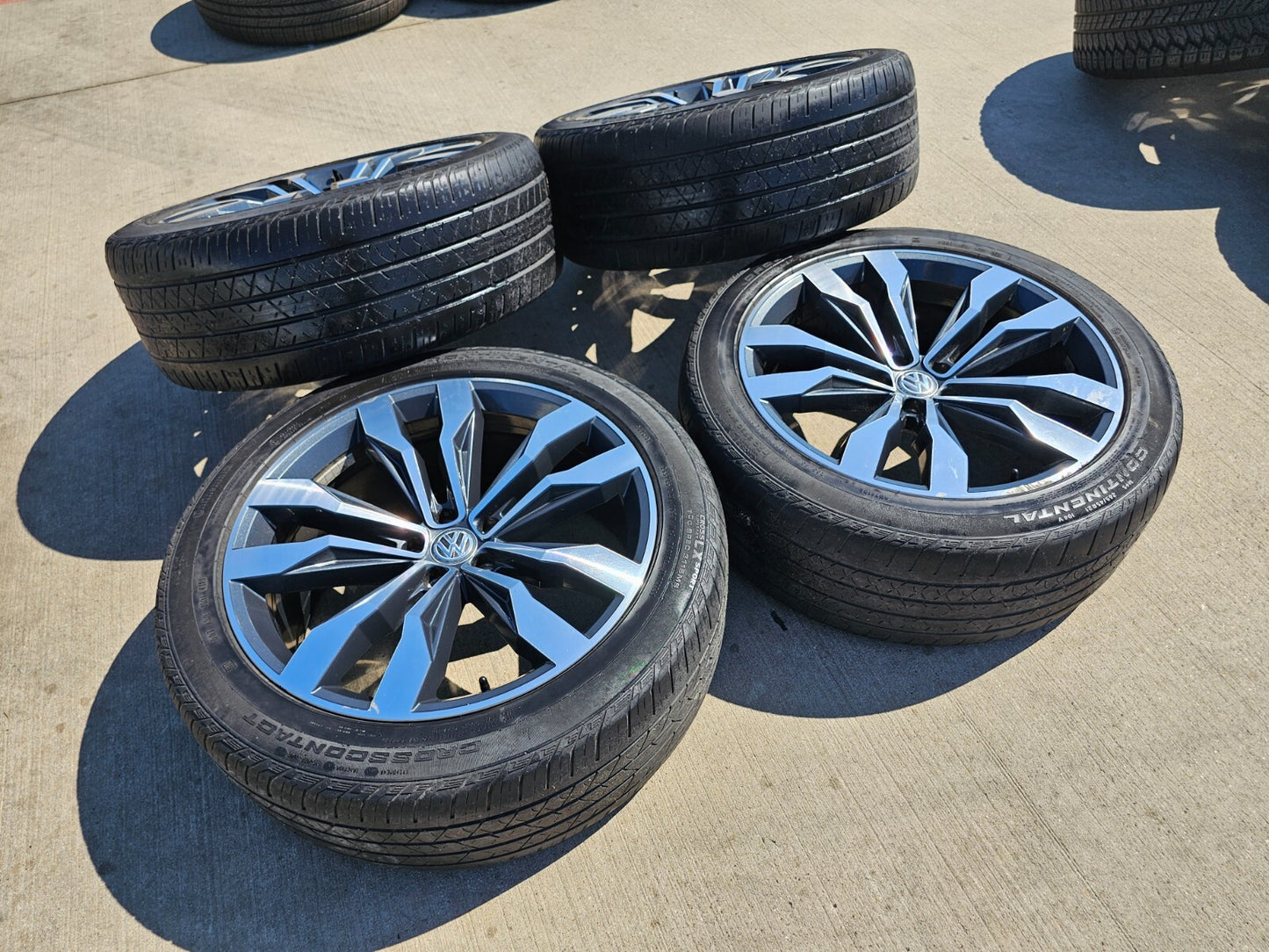 21" VW Atlas SEL R-Line OEM 70077 wheels rims tires