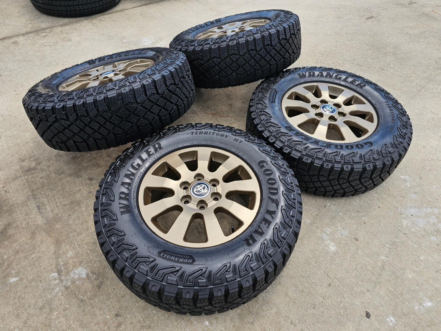 18" Toyota Land Cruiser OEM TRD wheels rims 95952 Tundra Sequoia BRONZE NEW