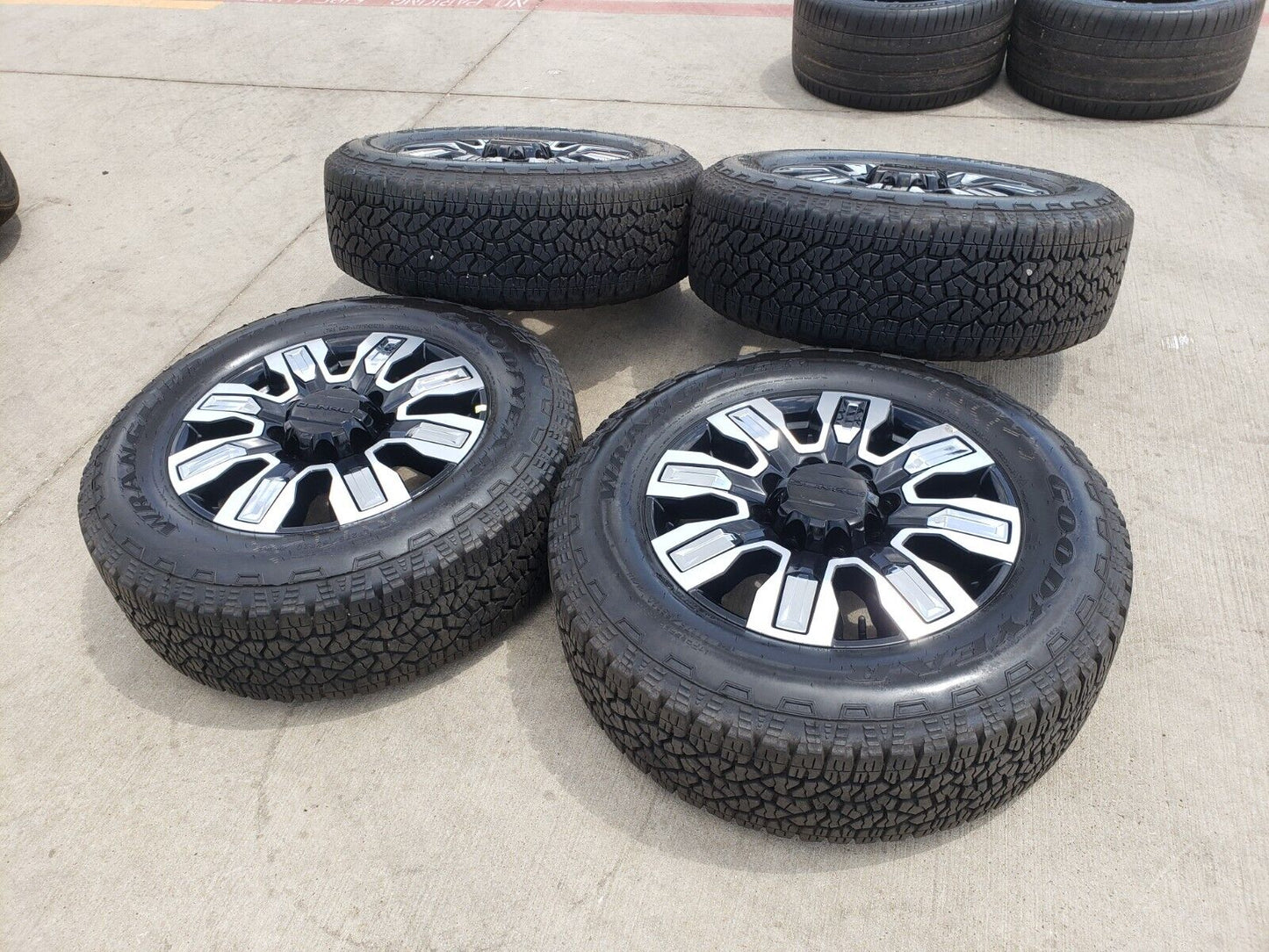 20" GMC Sierra DENALI ULTIMATE 2500 3500 OEM wheels rims 5958 Chevy tires