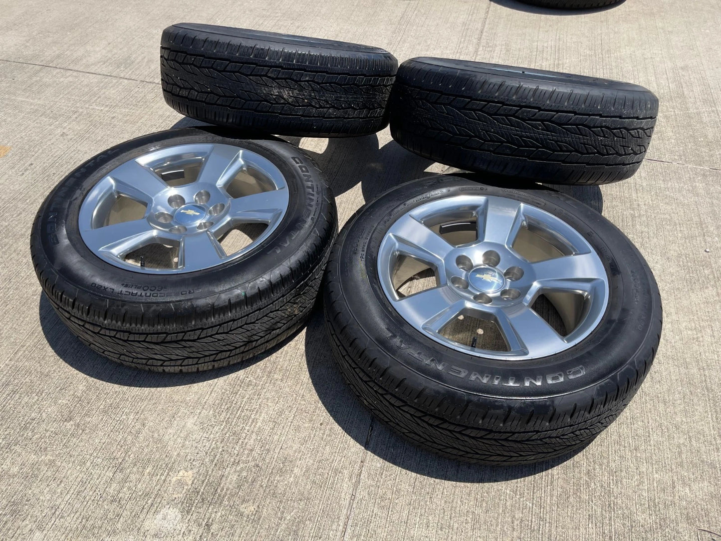 20" Chevy Silverado Tahoe Suburban OEM 5652 wheels rims tires CONTINENTAL