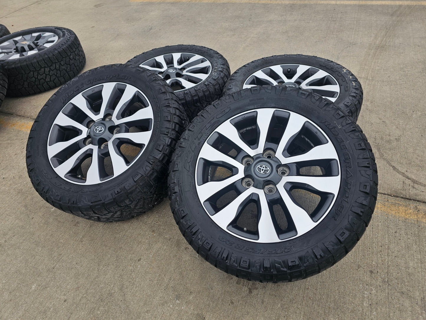 20" Toyota Tundra Sequoia Platinum OEM 5x150 wheels rims 69533 NITTO