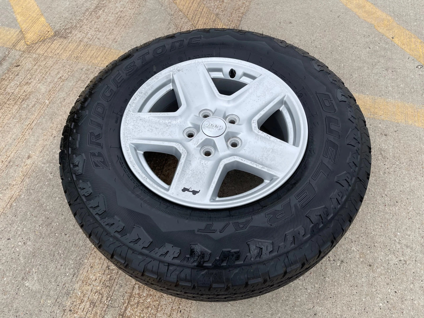 17" Jeep Gladiator SPORT OEM wheel rim 9235 spare Wrangler 2022 2023 2024 2025