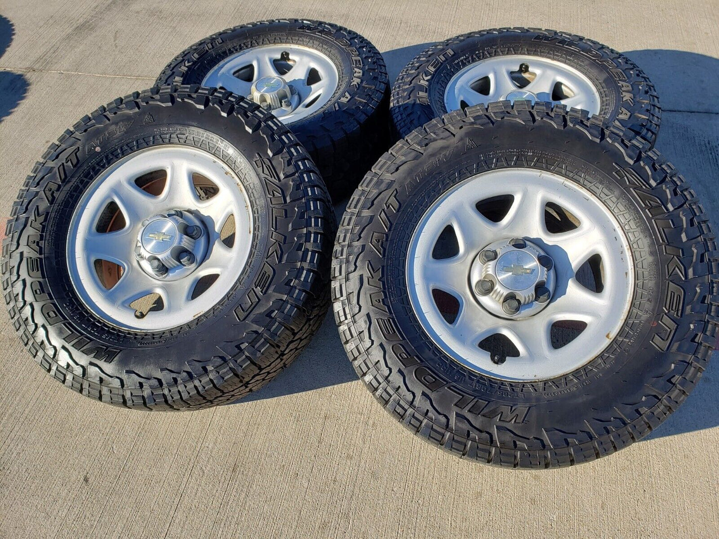 17" Chevy Silverado 1500 Tahoe Sierra OEM 5659 wheels rims tires