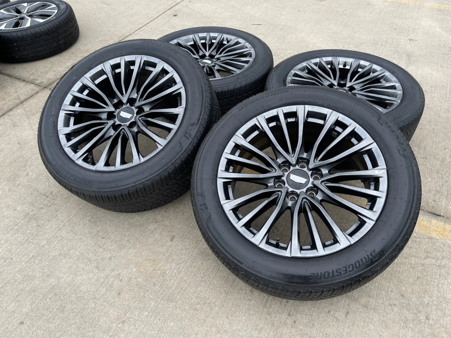 22" Cadillac Escalade V Platinum OEM ORIGINAL 4883 wheels rims 2024 2025 NEW