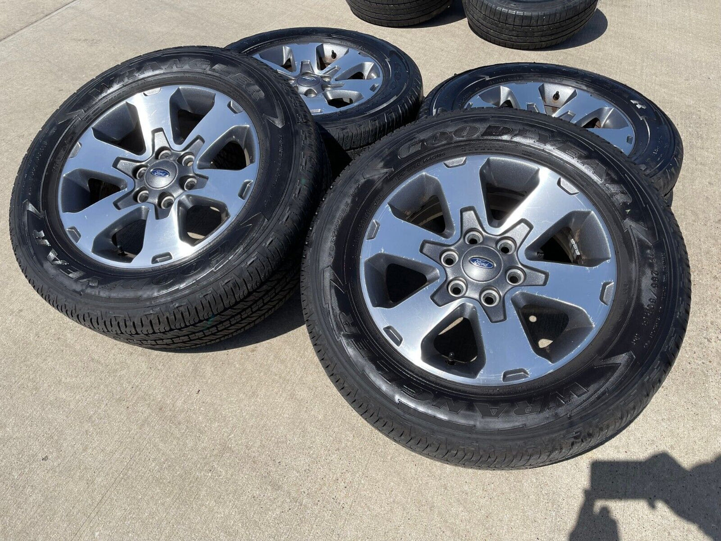 18" Ford F-150 Expedition OEM 3832 rims wheels tires GOODYEAR