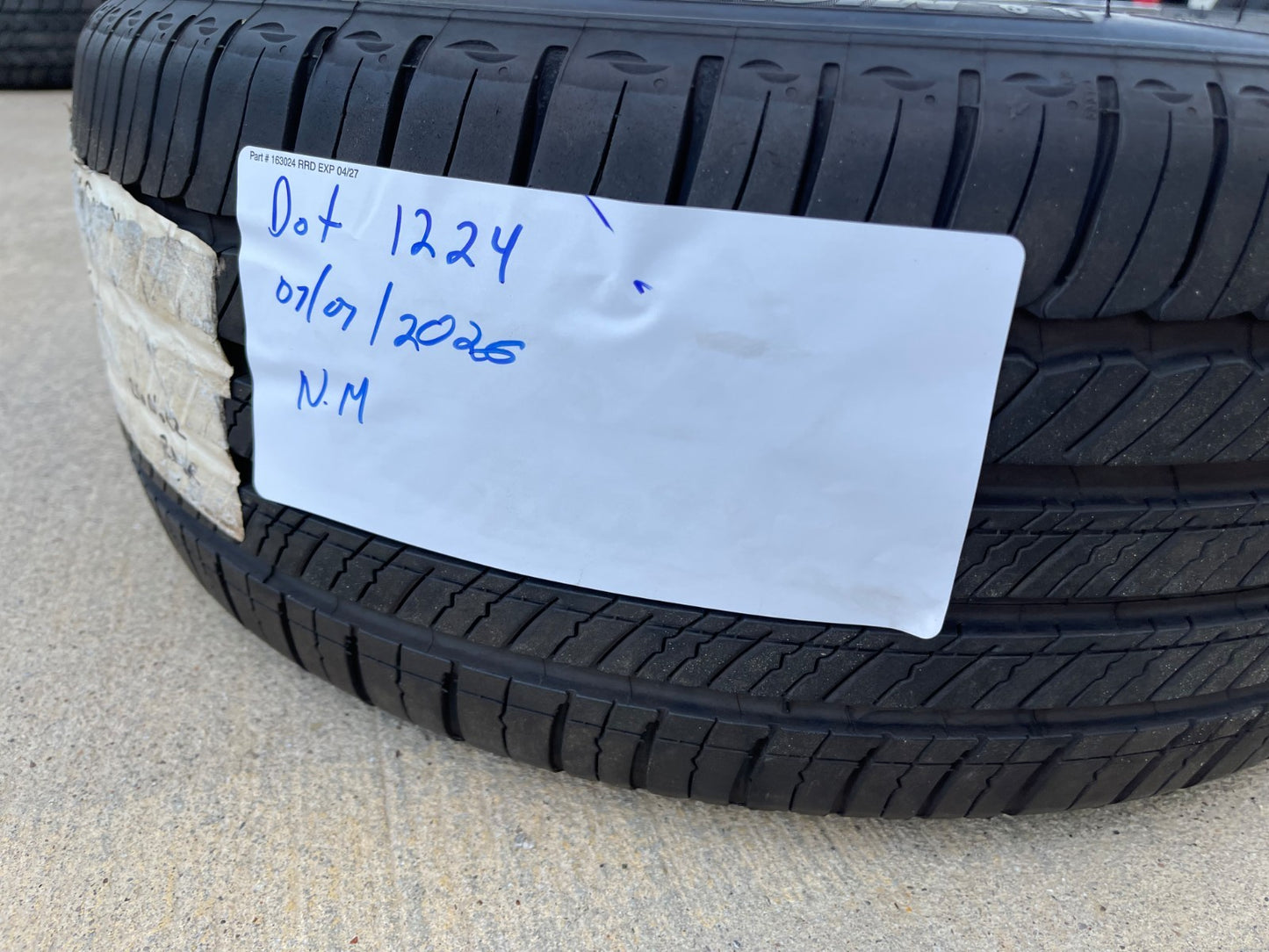 (1) 235/40/19 Michelin Primacy MXM4 tire 235/40R19 96V XL M+S