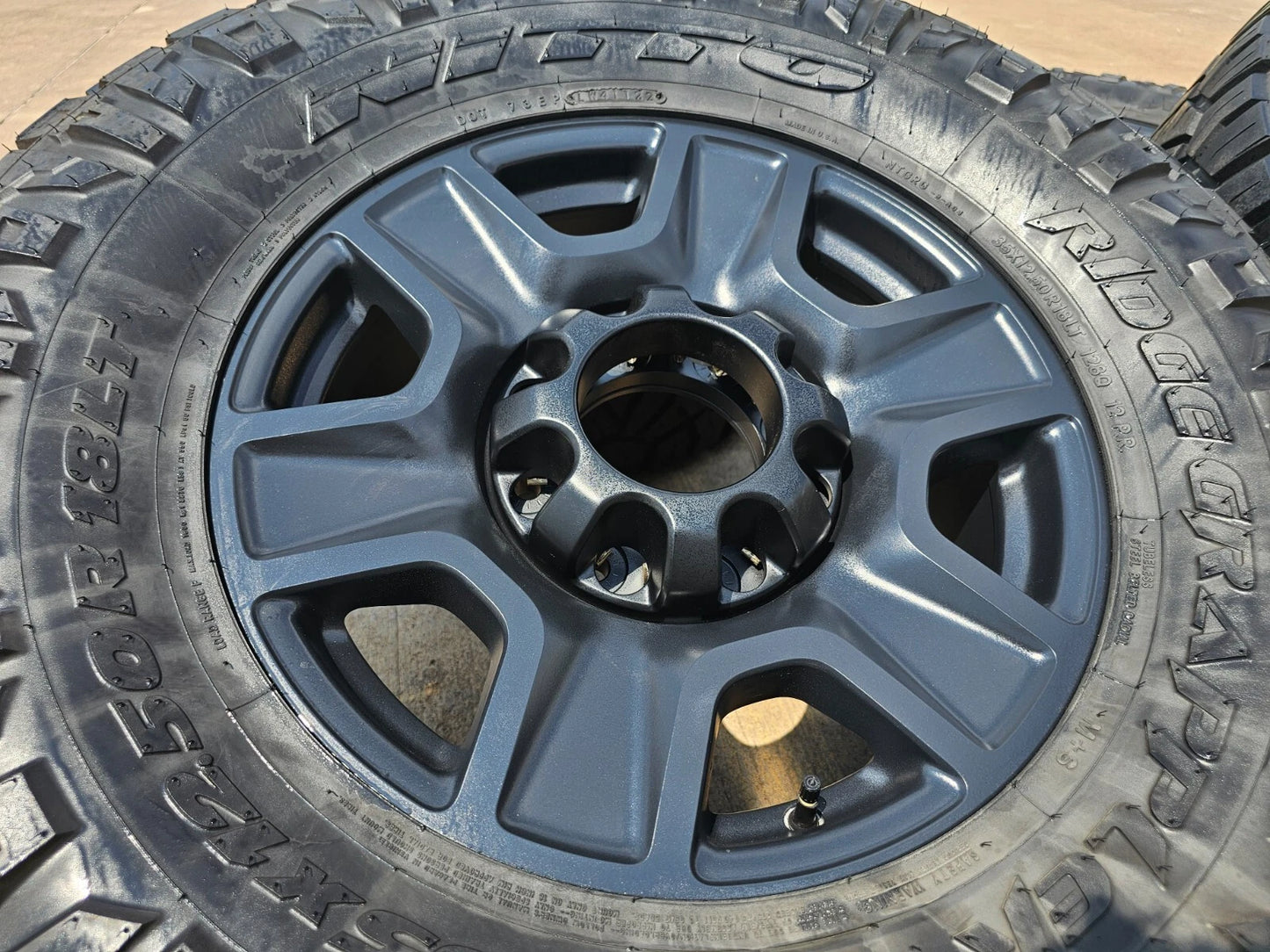 18" Ford F-250 F-350 TREMOR FX-4 OEM black wheels 10298 tires 35"