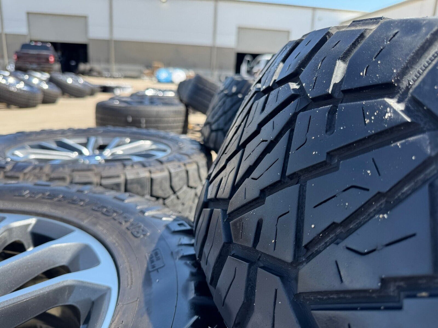 18" Ford F-150 OEM rims wheel 10169 tires Expedition NITTO
