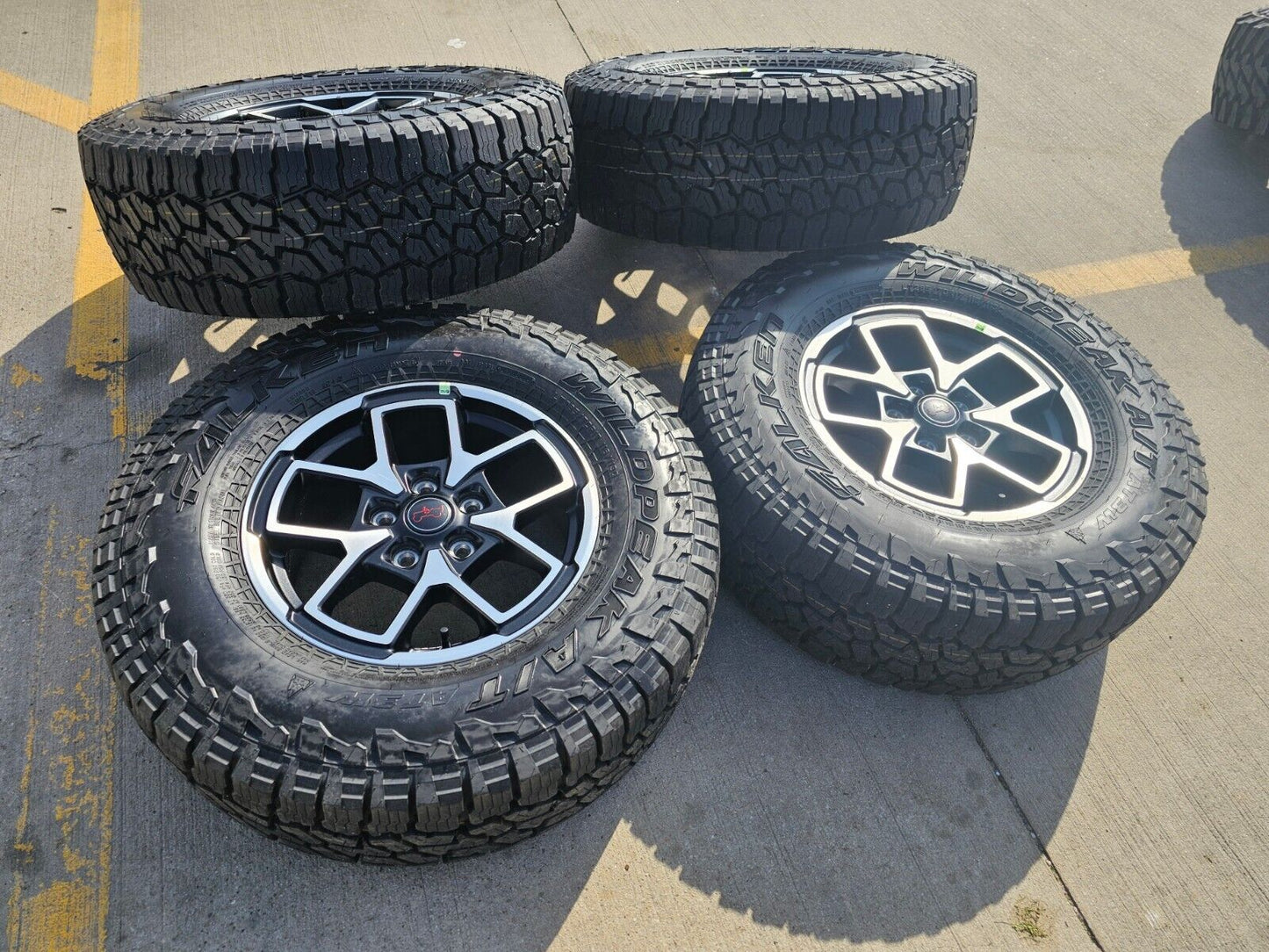 17" Jeep Wrangler Rubicon OEM wheels rims Gladiator 2024 2025 NEW
