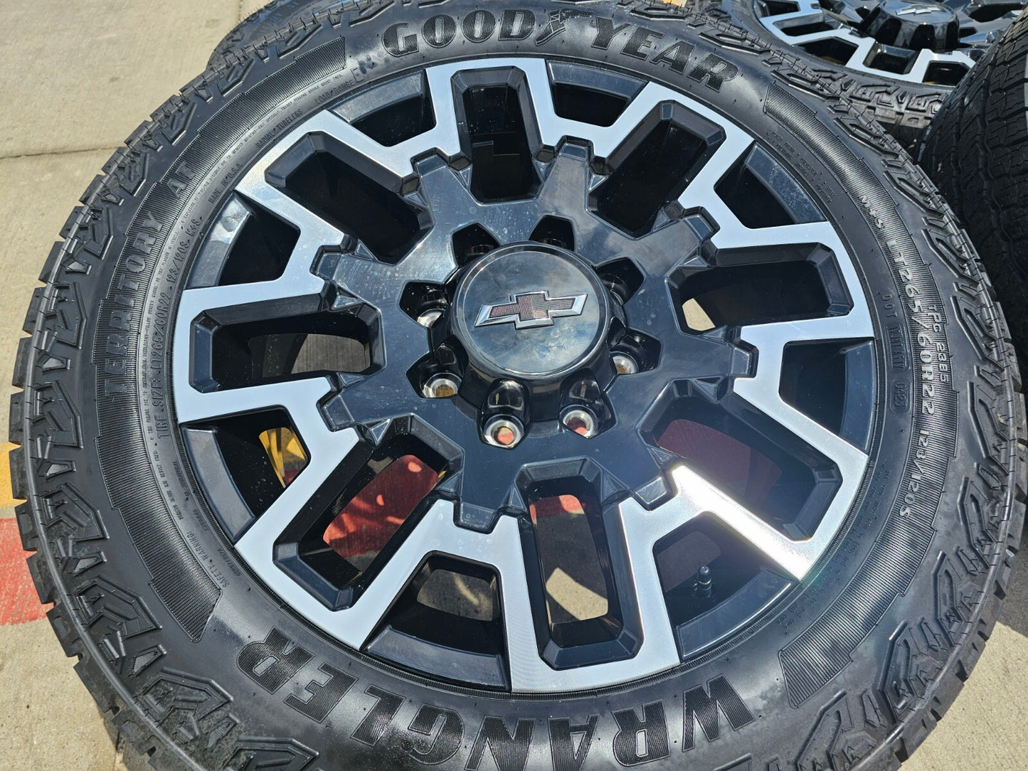 22" Chevy Silverado GMC Sierra 2500 OEM wheels rims A/T tires 2024 2025 NEW