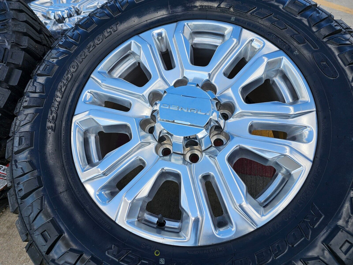 20" GMC Sierra 2500 3500 Denali OEM 5957 wheels rims 2024 2025 tires 35" NEW