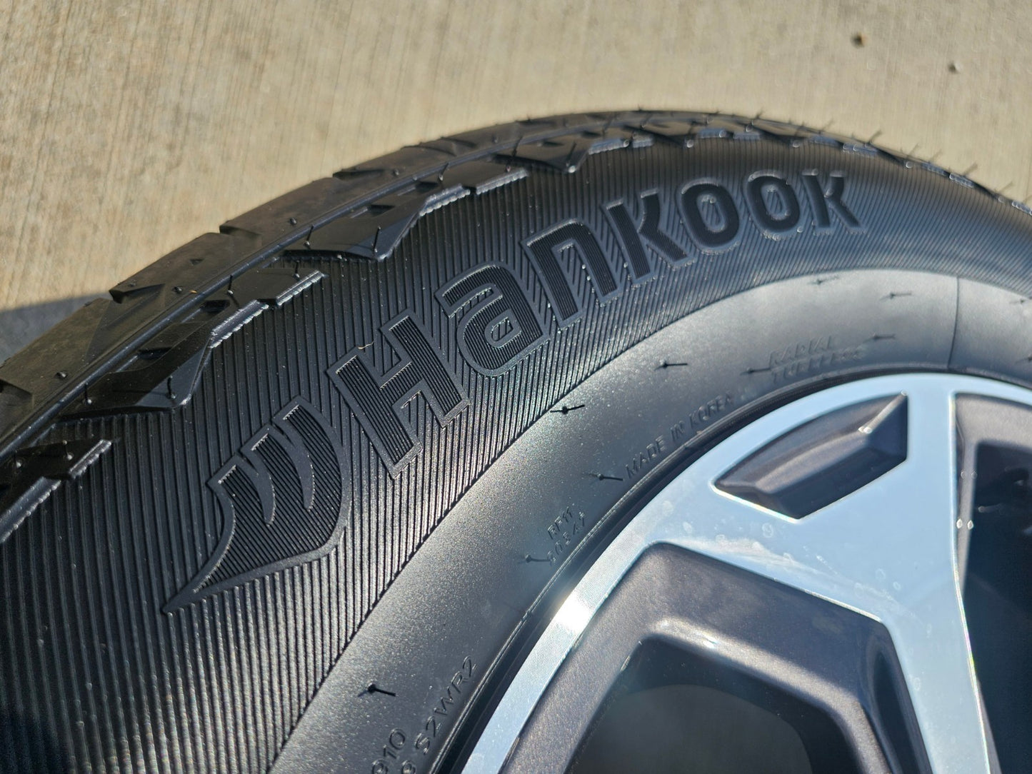 20" GMC Sierra Canyon Chevy Silverado OEM wheels rims 2025 2026 NEW HANKOOK