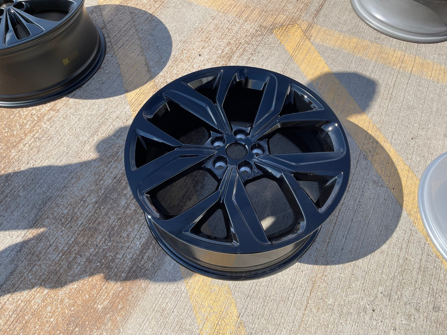 20" 20x8 Jaguar I Pace XF F-Type OEM 5068 wheel rim NEW