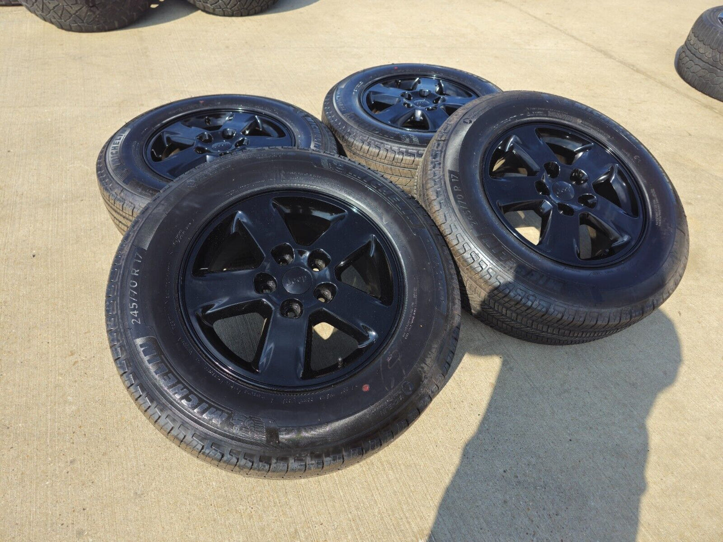 17" Jeep Grand Cherokee OEM wheels rims 9104 tires black NEW