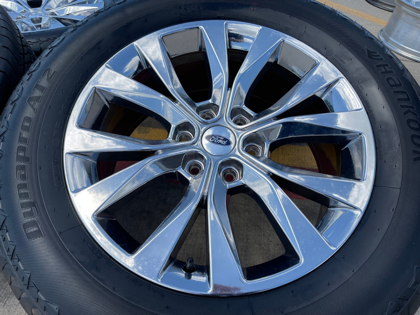 20" Ford F-150 Expedition chrome rims wheels 10003 OEM tires CLEAN