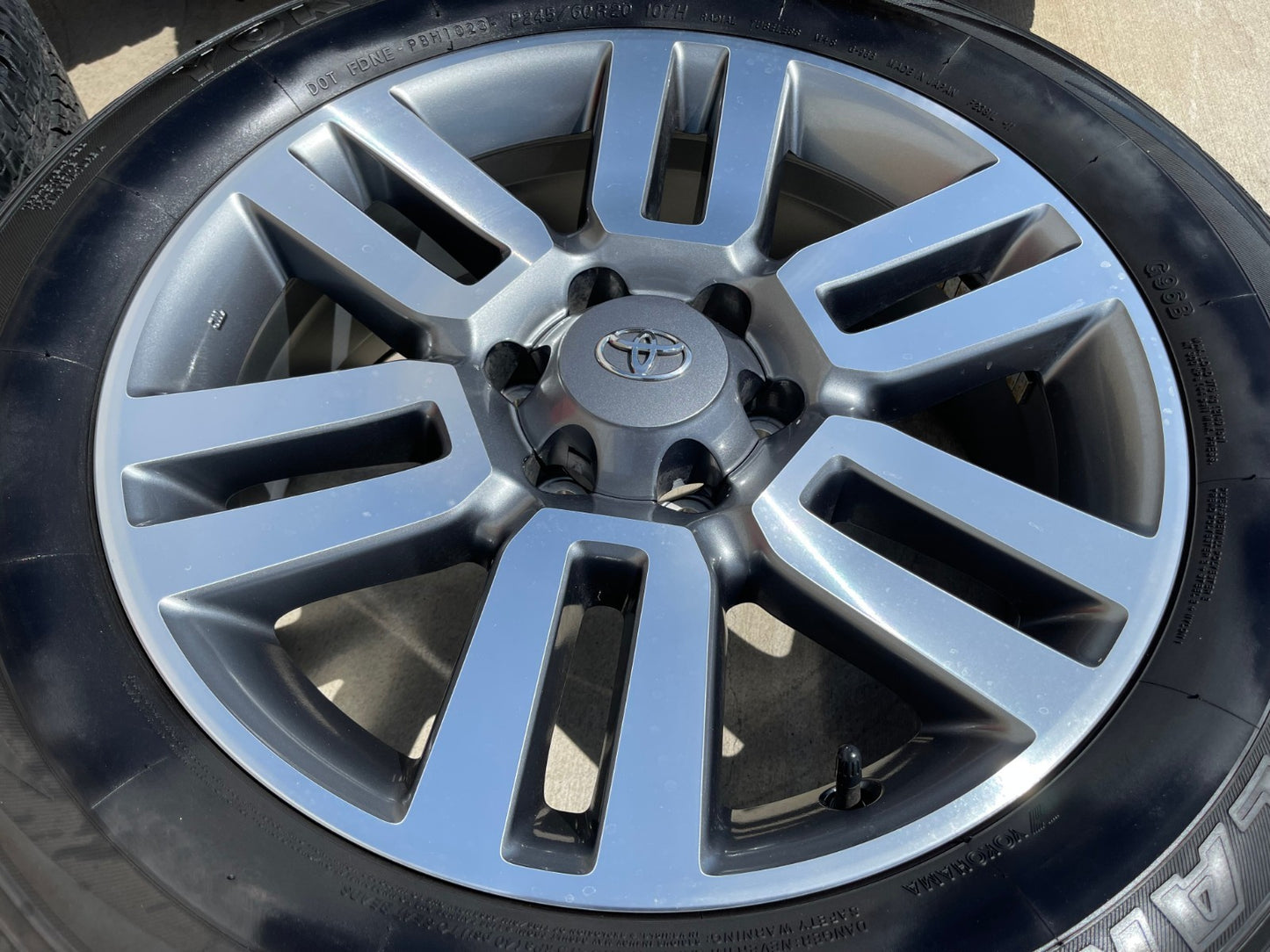20" Toyota Tacoma 4Runner FJ Cruiser Lexus OEM 69561 wheels rims tires