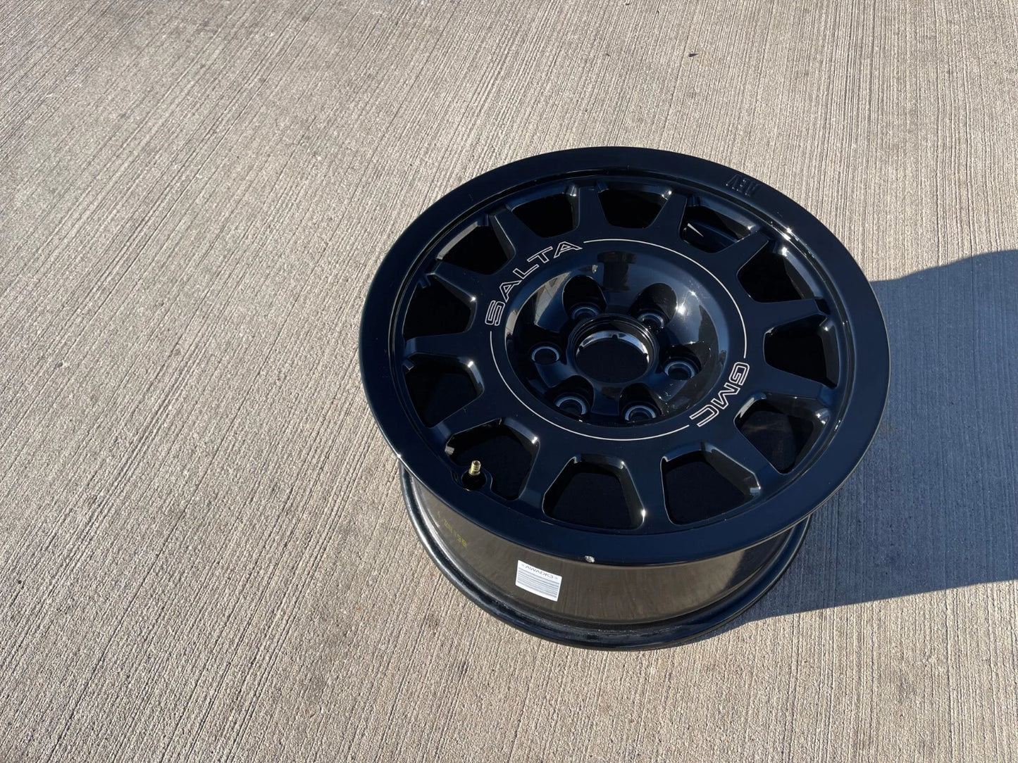(4) 18" AEV SALTA GMC Sierra AT4X Chevy Silverado OEM rims wheels 2024 2025 2026