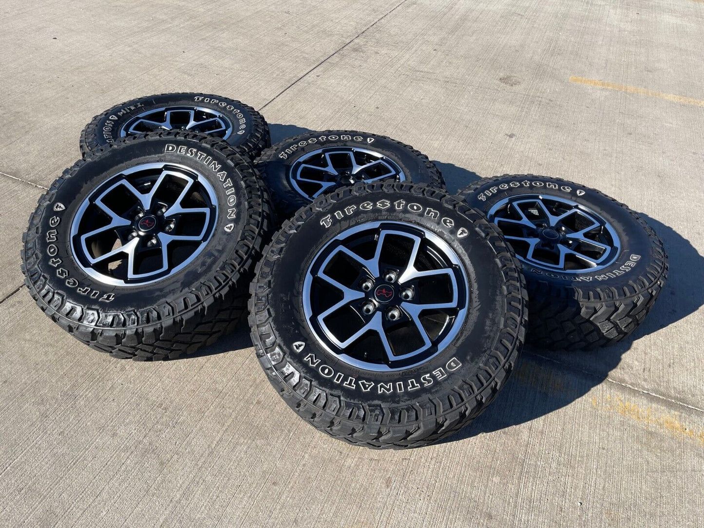 17" Jeep Wrangler Rubicon OEM wheels rims Gladiator tires 2023 2024 2025