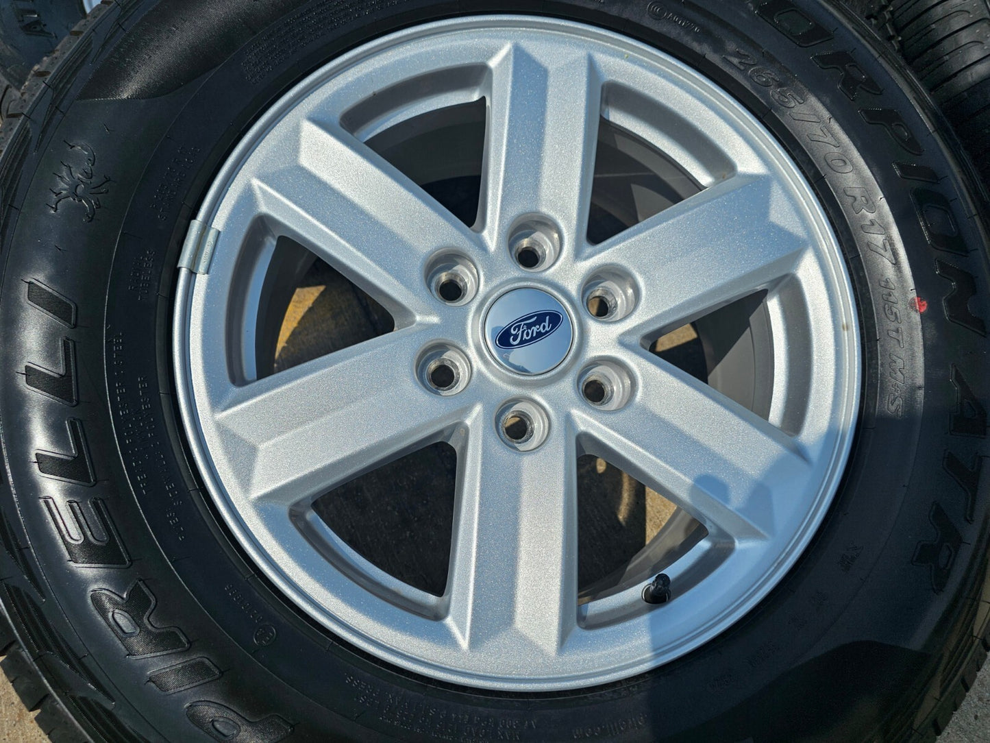 17" Ford F-150 Expedition OEM rims wheels 10339 tires 2024 2025 NEW PIRELLI A/T