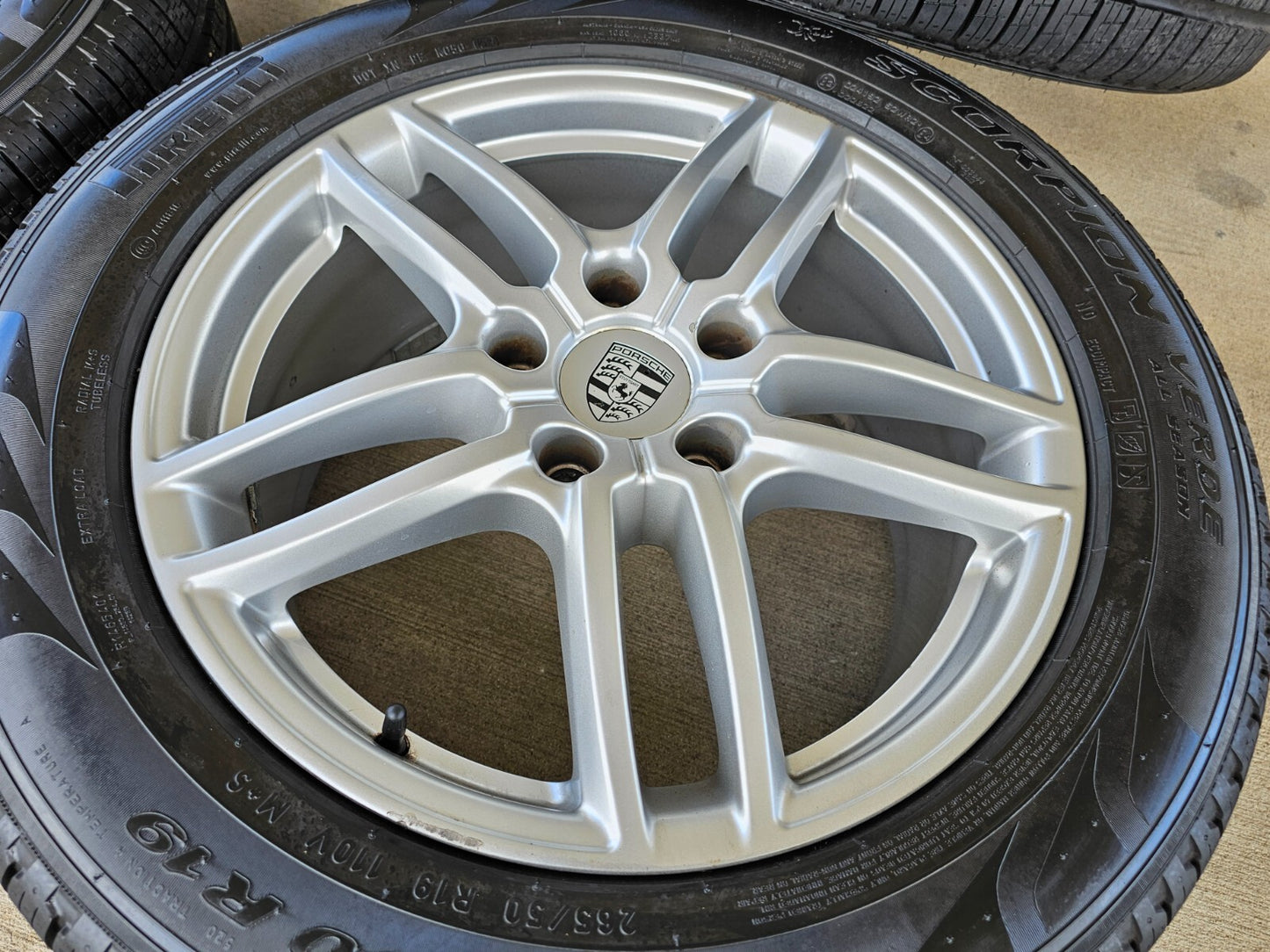 19" Porsche Cayenne OEM 67404 wheels rims tires PIRELLI