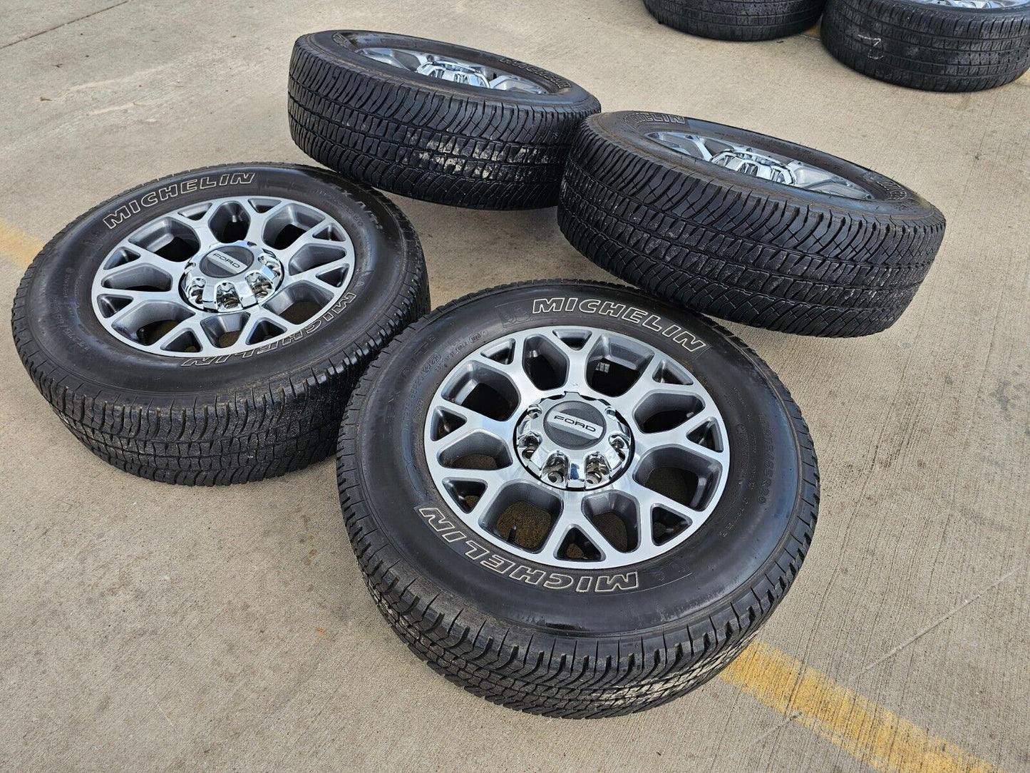 20" Ford F-250 F-350 OEM Lariat wheels rims 10292 tires
