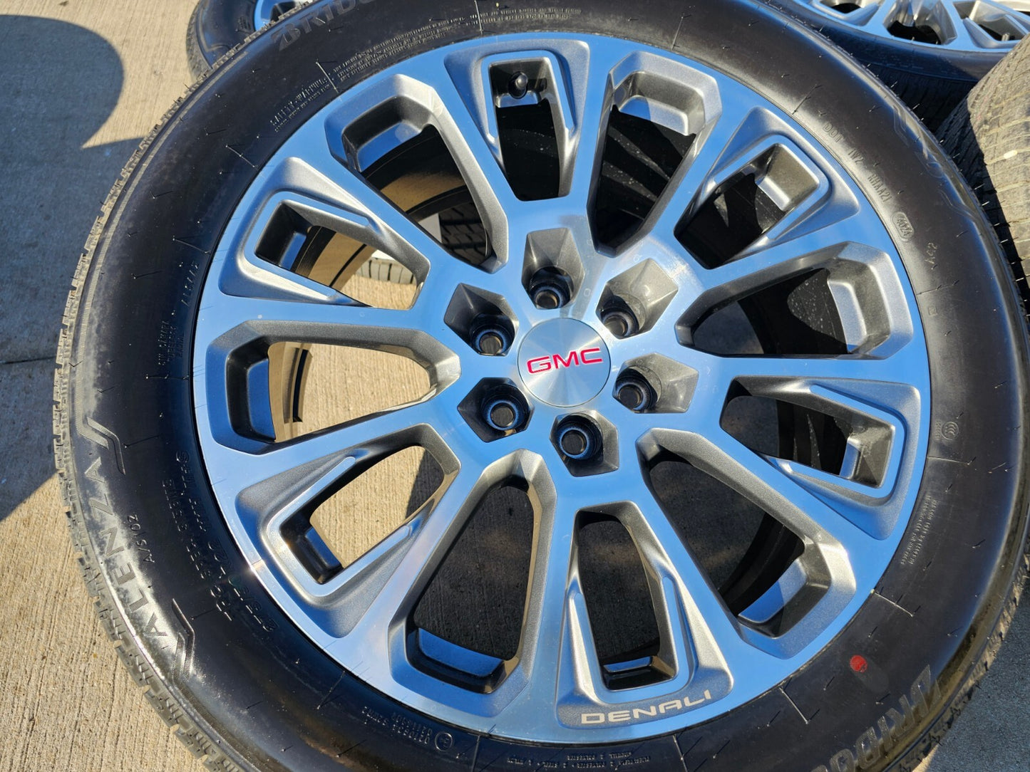 22" GMC Yukon Sierra DENALI OEM wheels rims Tahoe 2023 2024 2025 2026 NEW