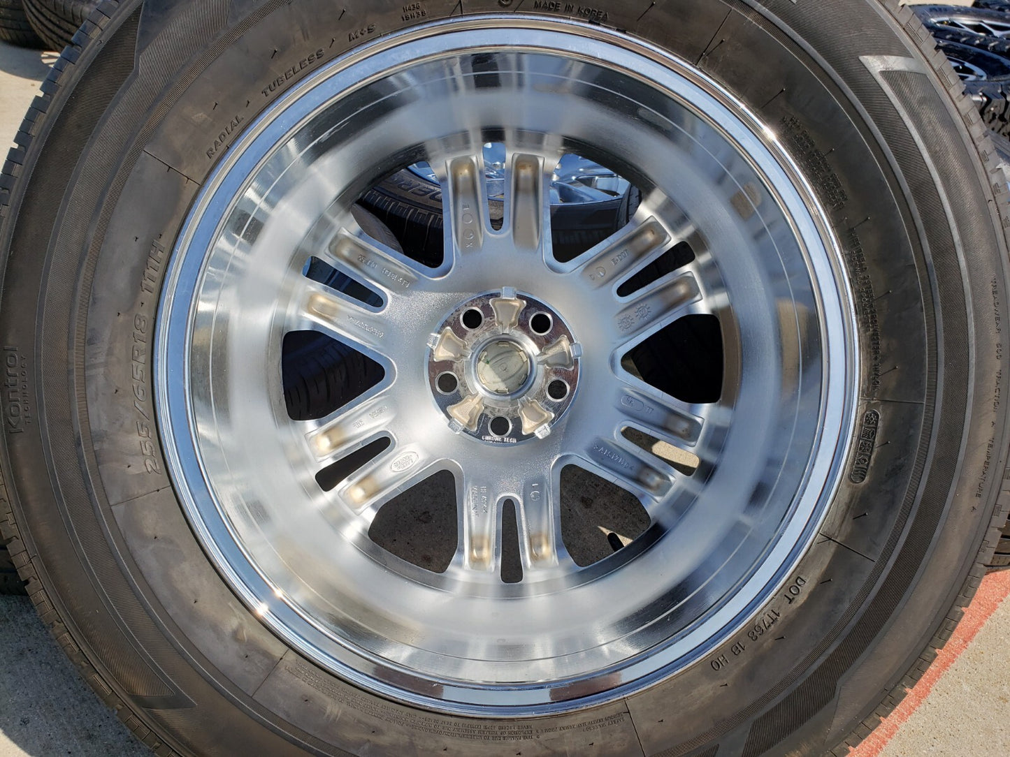 18" Land Rover OEM 72202 CHROME wheels rims Evoque LR2 tires